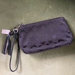 COACH Signature C Wristlet Black With Leather Tassel And Full Zipper
